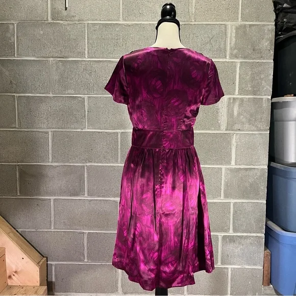 Banana Republic silk dress. - Picture 6 of 14